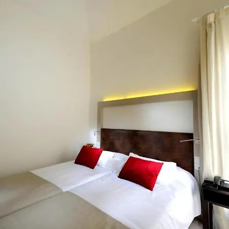 Lf 2 Bedrooms With Well Connected, Beach, Pool