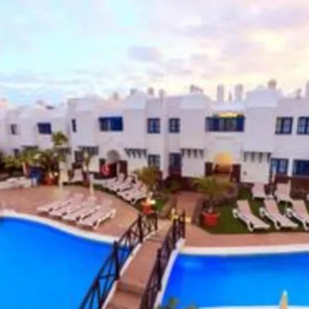 Lf 2 Bedrooms With Well Connected, Beach, Pool