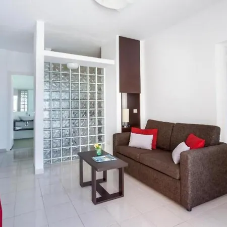 Lf 2 Bedrooms With Well Connected, Beach, Pool Apartament *