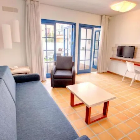 Lf 2 Bedrooms With Well Connected, Beach, Pool Διαμέρισμα *