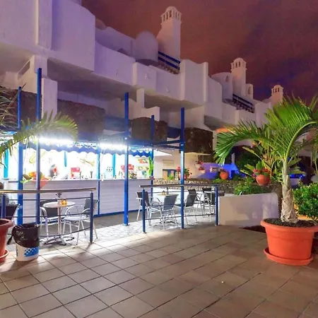 Lf 2 Bedrooms With Well Connected, Beach, Pool *